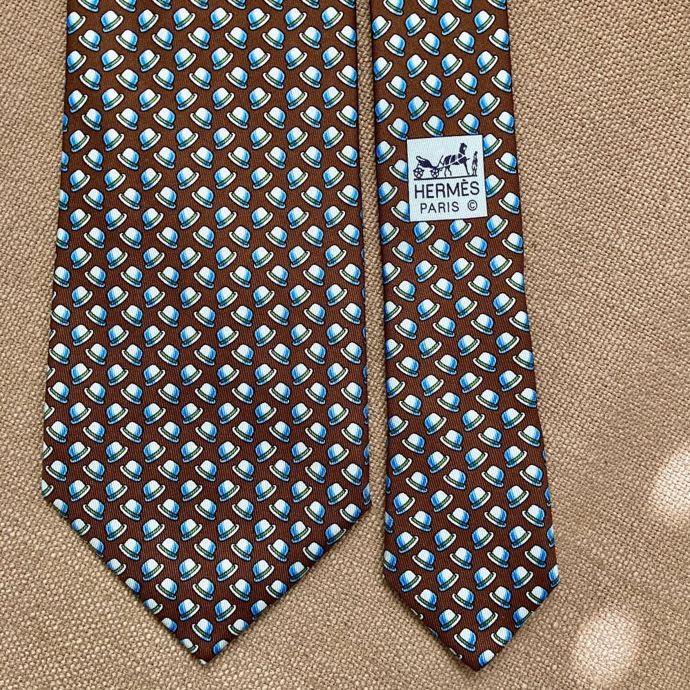 100% REAL HERMES TIE ~ BROWN w WHIMSICAL BLUE & & GREEN DERBY BOWLER HATS XL - Picture 2 of 5